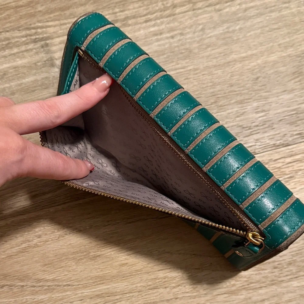 Anya Hindmarch Green and Tan Striped Wallet - Picture 4 of 9